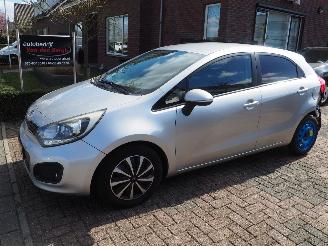 skadebil auto Kia Rio 1.2 plus pack 2011/11
