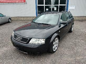 skadebil auto Audi A6 4B 2.4 Quattro Paars LZ4V Onderdelen ARJ Motor 2000/1