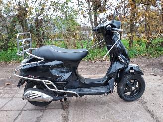 disassembly scooters Vespa   2010/6