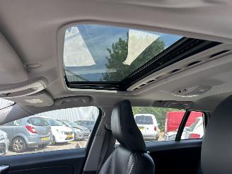 Volvo V-60 2.4 D6 AWD PLUG IN HYBRID  SUMMUM picture 9