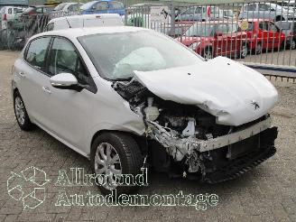 Peugeot 208 208 I (CA/CC/CK/CL) Hatchback 1.2 Vti 12V PureTech 82 (EB2F(HMZ)) [60k=
W]  (03-2012/12-2019) picture 2