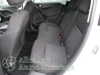 Peugeot 208 208 I (CA/CC/CK/CL) Hatchback 1.2 Vti 12V PureTech 82 (EB2F(HMZ)) [60k=
W]  (03-2012/12-2019) picture 12