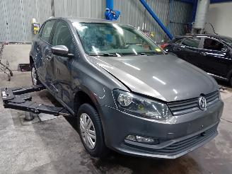 Volkswagen Polo Polo V (6R) Hatchback 1.0 12V BlueMotion Technology (CHYB) [55kW]  (01=
-2014/10-2017) picture 2