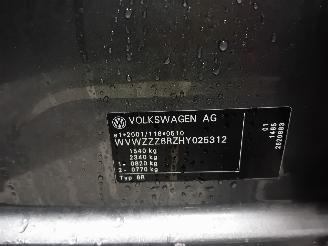 Volkswagen Polo Polo V (6R) Hatchback 1.0 12V BlueMotion Technology (CHYB) [55kW]  (01=
-2014/10-2017) picture 6