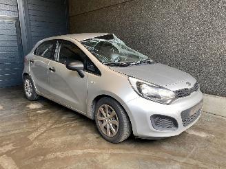 demontáž osobní automobily Kia Rio Rio III (UB) Hatchback 1.2 CVVT 16V Hatchback  Benzine 1.248cc 62kW (84pk) FWD 2012/4