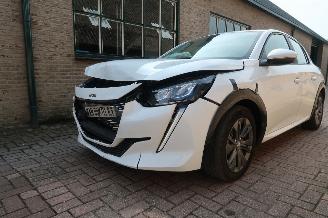 damaged passenger cars Peugeot 208 Ev Active Pack 50 kWh 2021/12