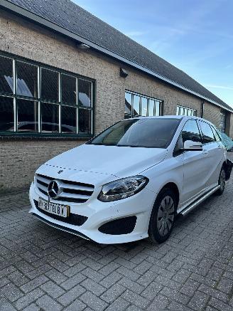 Unfallwagen Mercedes B-klasse 220 d Ambition 2019/10