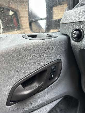 Ford Transit 470 2.0 TDCI L4H1 Trend RWD picture 14
