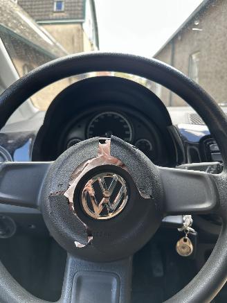 Volkswagen Up!  picture 9