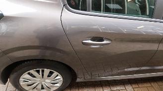 Peugeot 208 Peugeot 208 1.2 PureTech Active picture 28