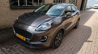 damaged passenger cars Ford Puma Ford Puma 1.0 EcoBoost Connected 2021/5