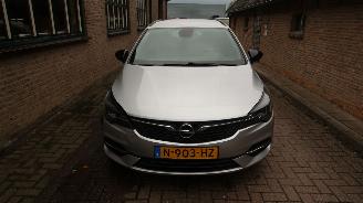 Opel Astra Opel Astra Sports Tourer 1.2 Business Edition picture 2