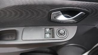 Renault Clio Renault Clio 1.5 dCi ECO Expression picture 15