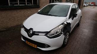uszkodzony samochody osobowe Renault Clio Renault Clio 1.5 dCi ECO Expression 2016/4