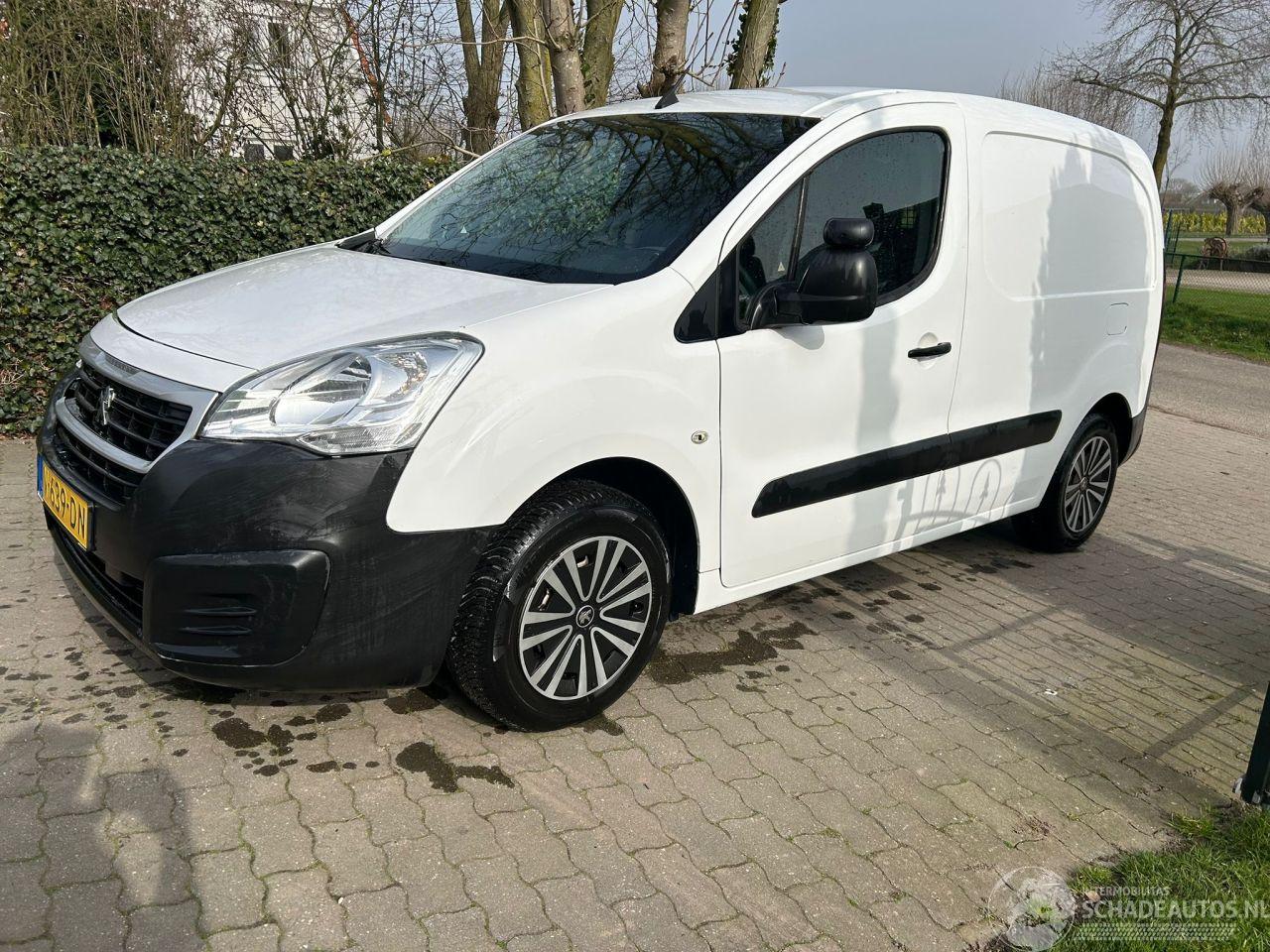 Peugeot Partner GERESERVEERD!!!120 1.6 BlueHDi 100 L1 Première