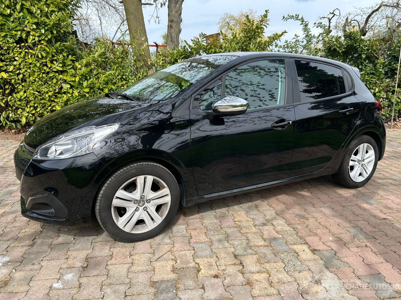Peugeot 208 1.2 PureTech Signature