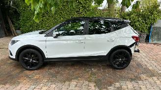 Seat Arona 1.0 TSI STYLE COMPLEET DUITS KENTEKEN picture 2