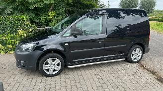 krockskadad bil bedrijf Volkswagen Caddy 1.6 TDI BMT 2012/3