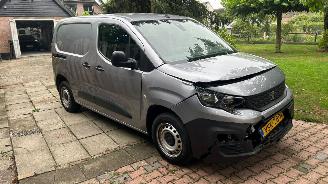 skadebil bedrijf Peugeot Partner 1.5 BlueHDi 100 S&S L1 2022/10