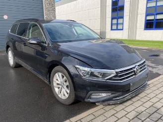 damaged passenger cars Volkswagen Passat Business Line Station 2020/1