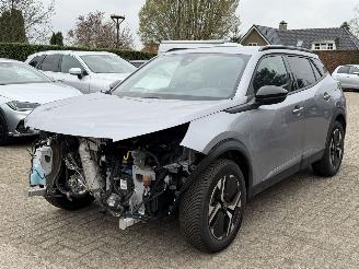 Schadeauto Peugeot 2008 1.2 PureTech 130 EAT8 Allure. ( schroefschade ) 2024/1