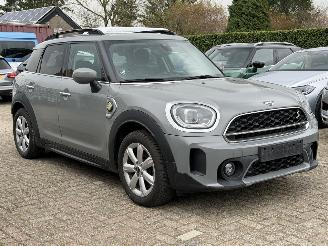 krockskadad bil auto Mini Countryman SE ALL4. Plug in Hybride. ( schroefschade ) incl 3 deuren 2022/4