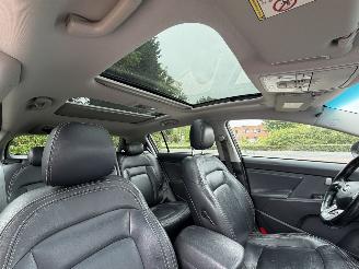 Kia Sportage 2.0 plus pack. LEER | PANO | TREKHAAK | picture 14