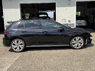 Unfallwagen Volkswagen Golf GTI CLUBSPORT 300PK PANO ( SCHROEFSCHADE ) 2023/9