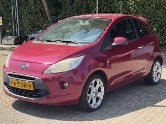 damaged passenger cars Ford Ka 1.2 titanium. AIRCO. 2011/10