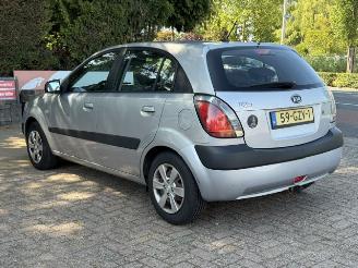 Kia Rio 1.4 X-pect. AIRCO | 5 DEURS | INRUIL VERKREGEN. picture 3