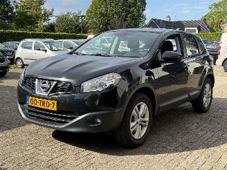 Vaurioauto  passenger cars Nissan Qashqai 1.6 acenta. ( inruil verkregen ) 2012/3