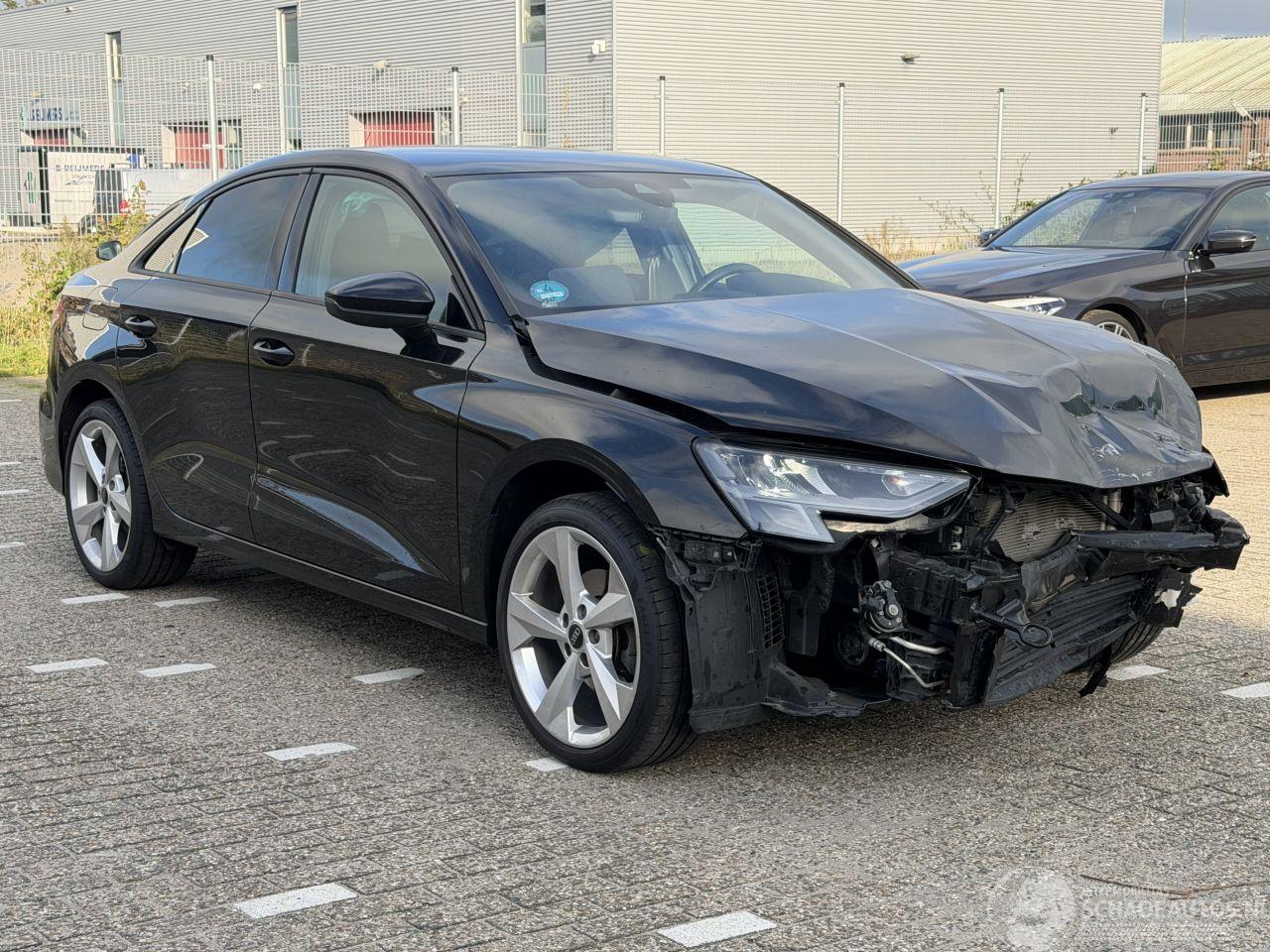 Audi A3 1.5 TFSI 48V Mid Hybride 116 PK