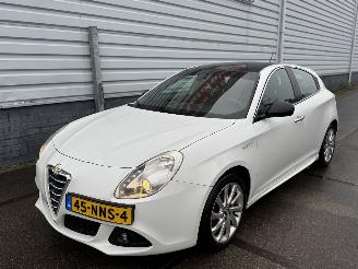 Unfallwagen Alfa Romeo Giulietta 1.4 T Distinctive 2010/10