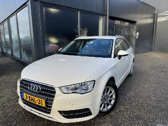 krockskadad bil auto Audi A3 1.4 TFSI PRO LINE PLUS G-tron 2014/10