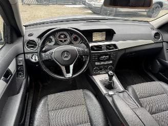 Mercedes C-klasse c180 Avantgarde 109.000 KM NAP! picture 16