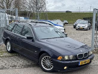 krockskadad bil auto BMW 5-serie 530D Touring 2001/5
