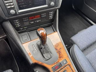 BMW 5-serie 530D Touring picture 15