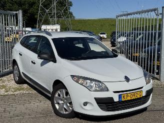 krockskadad bil auto Renault Mégane 1.6 Authentique 2012/1