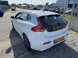 Volvo V-40 2.0 D2 Summum Business picture 6