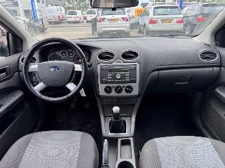 Ford Focus 1.6 16-V trend picture 12