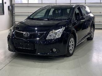  Toyota Avensis  2011/8