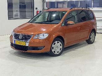 krockskadad bil auto Volkswagen Touran 1.4 TSI Comfortline 7 PERSOONS 2009/10