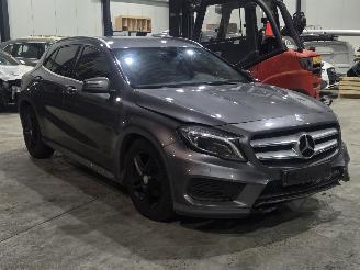 Voiture accidenté Mercedes GLA 180 cdi amg pakket 2017/2