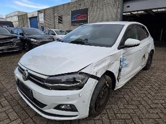 Avarii autoturisme Volkswagen Polo 1.0 TSI DSG Highline Led Navi Leder Ecc Acc Stoelverw. Beats-Audio 85KW/116PK 2018/2