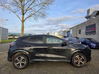 Vaurioauto  passenger cars Ford Puma Facelift ST-Line Automaat Virtual Keyless Camera Led Acc Lane-Assist 92KW/125PK 2024/6