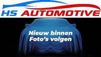 Coche accidentado Volkswagen Touran R-LINE 1.5TSI DSG PANO 7-Zits Led Alcantara Keyless Camera Navi Acc 110KW/150PK 2020/5