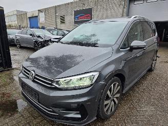 Auto incidentate Volkswagen Touran R-LINE 1.5TSI DSG PANO 7-Zits Led Alcantara Keyless Camera Navi Acc 110KW/150PK 2020/5