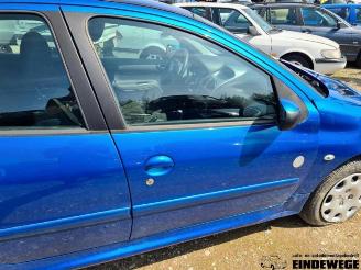 Peugeot 206 206 (2A/C/H/J/S), Hatchback, 1998 / 2012 1.4 XR,XS,XT,Gentry picture 10