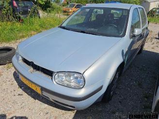 Coche siniestrado Volkswagen Golf Golf IV (1J1), Hatchback, 1997 / 2005 1.4 16V 2000/6