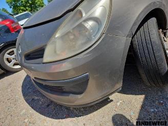 Renault Clio Clio III Estate/Grandtour (KR), Combi, 2007 / 2014 1.5 dCi 70 picture 17